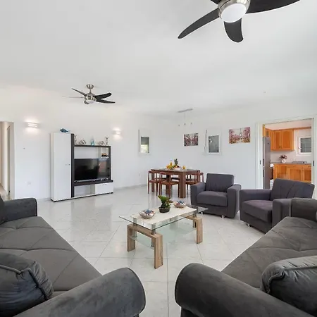 Nimo Paradise Estate Сasa de vacaciones Paradeísion