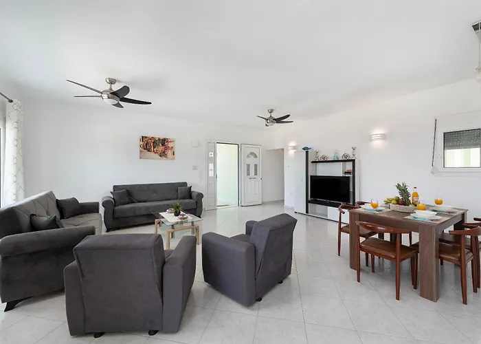 Nimo Paradise Estate *