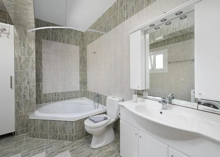 Nimo Paradise Estate