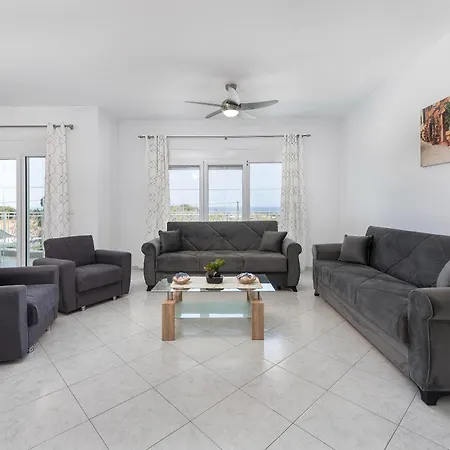 בית נופש Nimo Paradise Estate